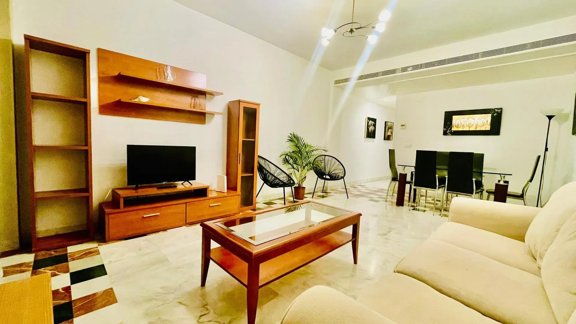 Entrecatedrales Suite Seville Apartment